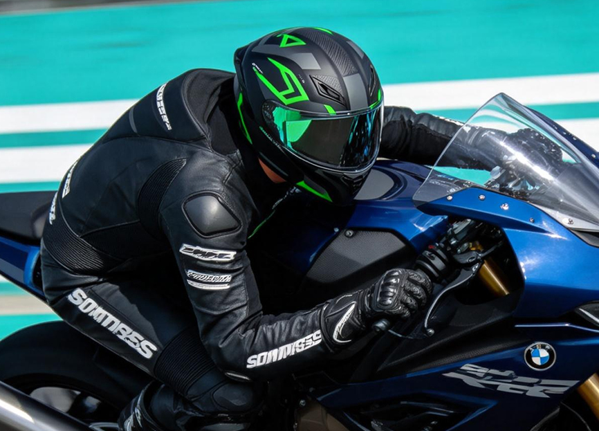 FLIP-UP HELMETS